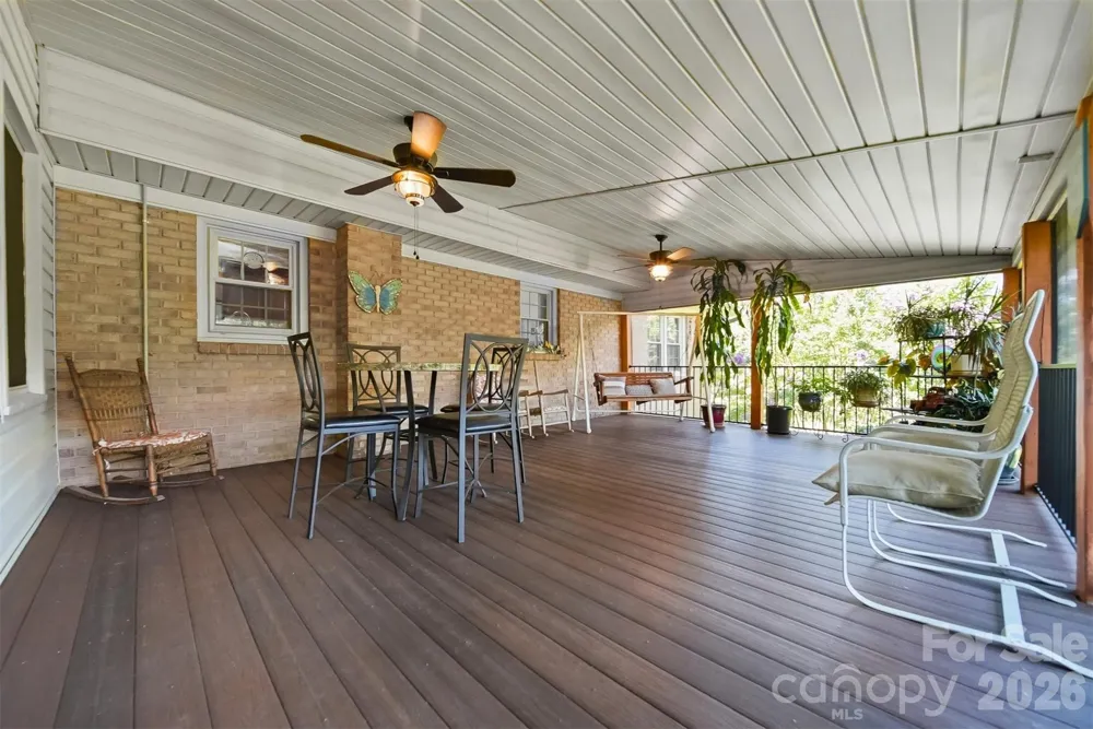 3210 W Calvin Street Claremont, NC 28610