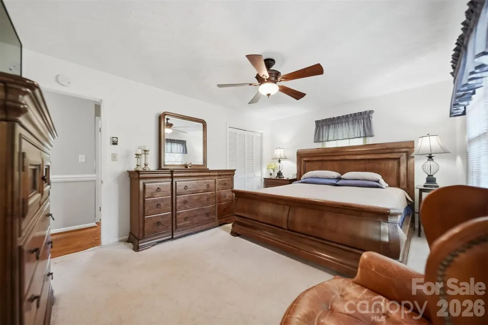 3210 W Calvin Street Claremont, NC 28610