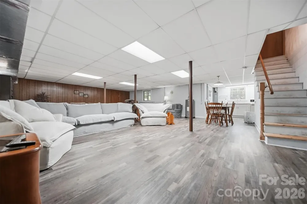 3210 W Calvin Street Claremont, NC 28610