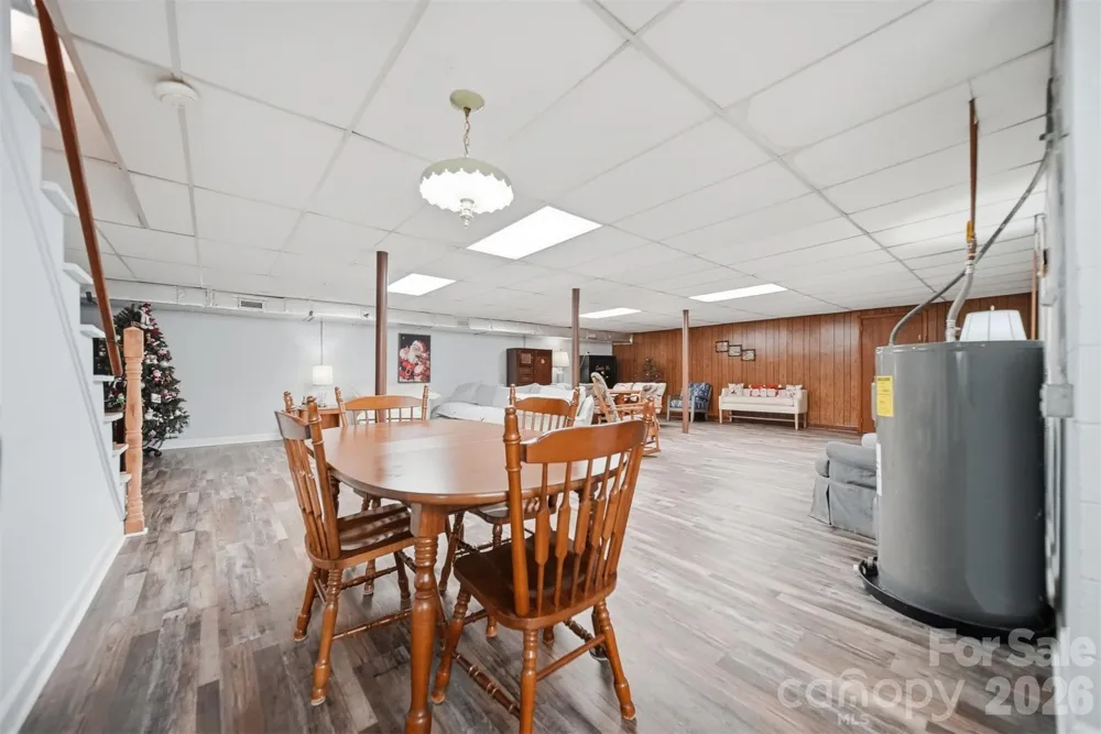 3210 W Calvin Street Claremont, NC 28610
