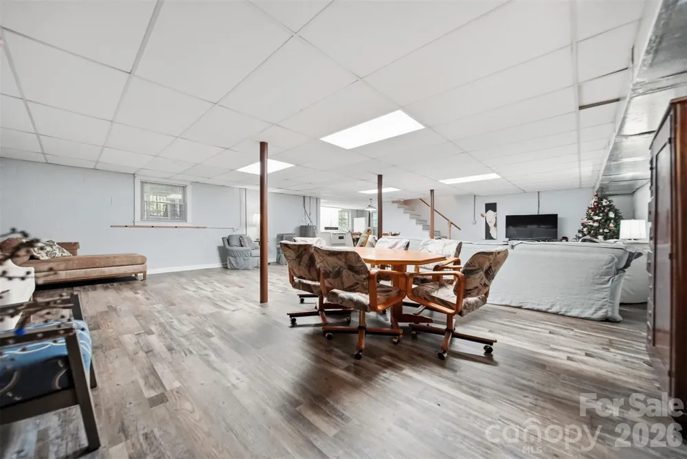 3210 W Calvin Street Claremont, NC 28610