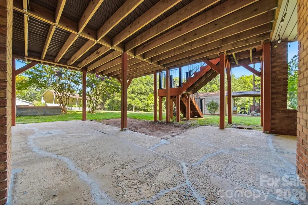 3210 W Calvin Street Claremont, NC 28610