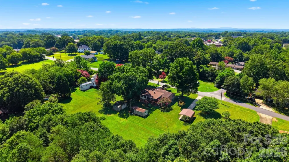 3210 W Calvin Street Claremont, NC 28610