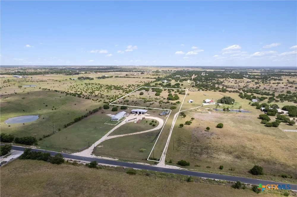 1400 County Road 221 Florence, TX 76527