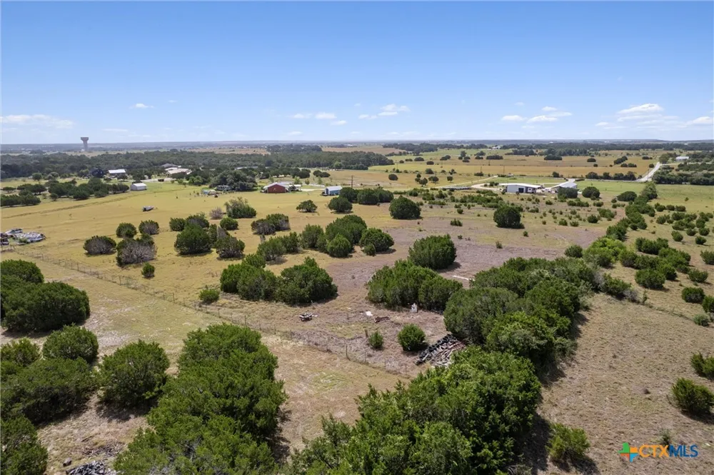 1400 County Road 221 Florence, TX 76527