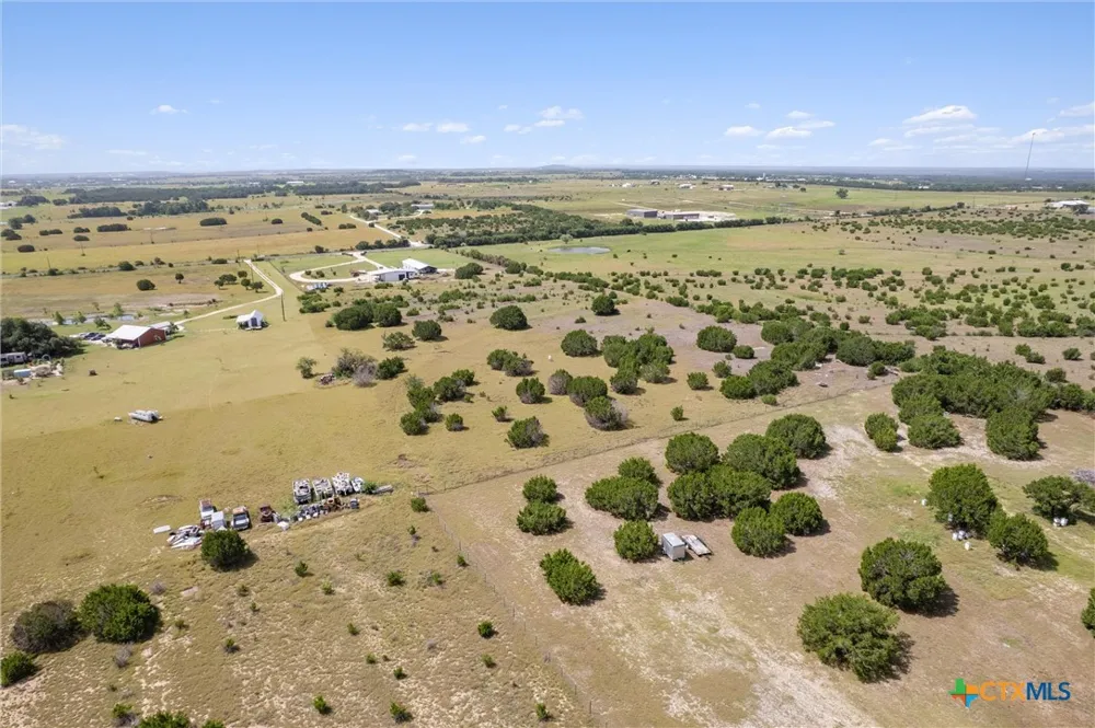 1400 County Road 221 Florence, TX 76527