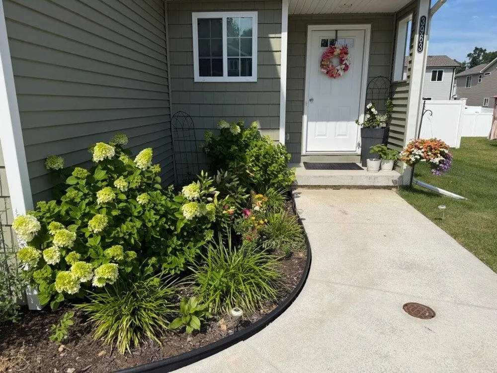 3963 Lotus Landing Circle Waterford, MI 48329