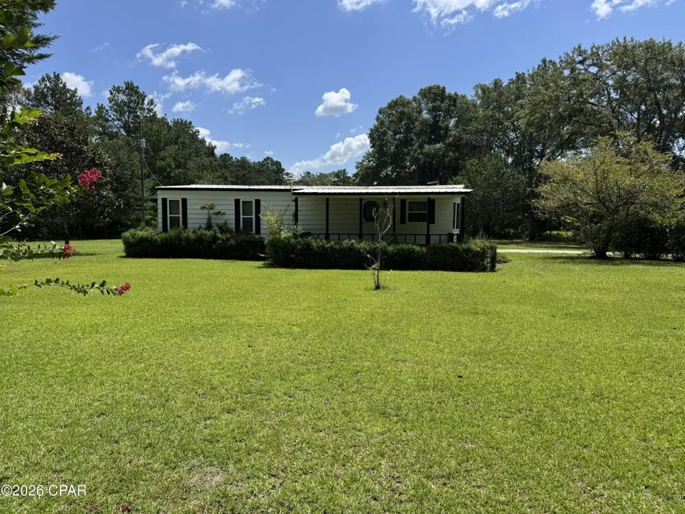 1929 Holmes Creek Road Graceville, FL 32440