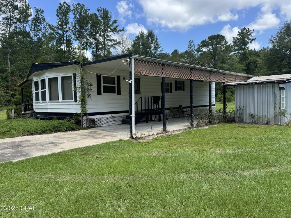 1929 Holmes Creek Road Graceville, FL 32440