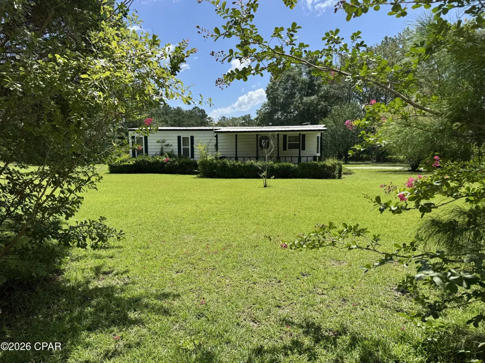 1929 Holmes Creek Road Graceville, FL 32440