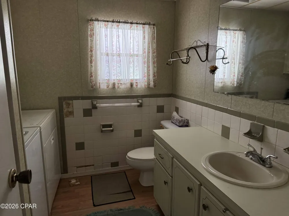 1929 Holmes Creek Road Graceville, FL 32440