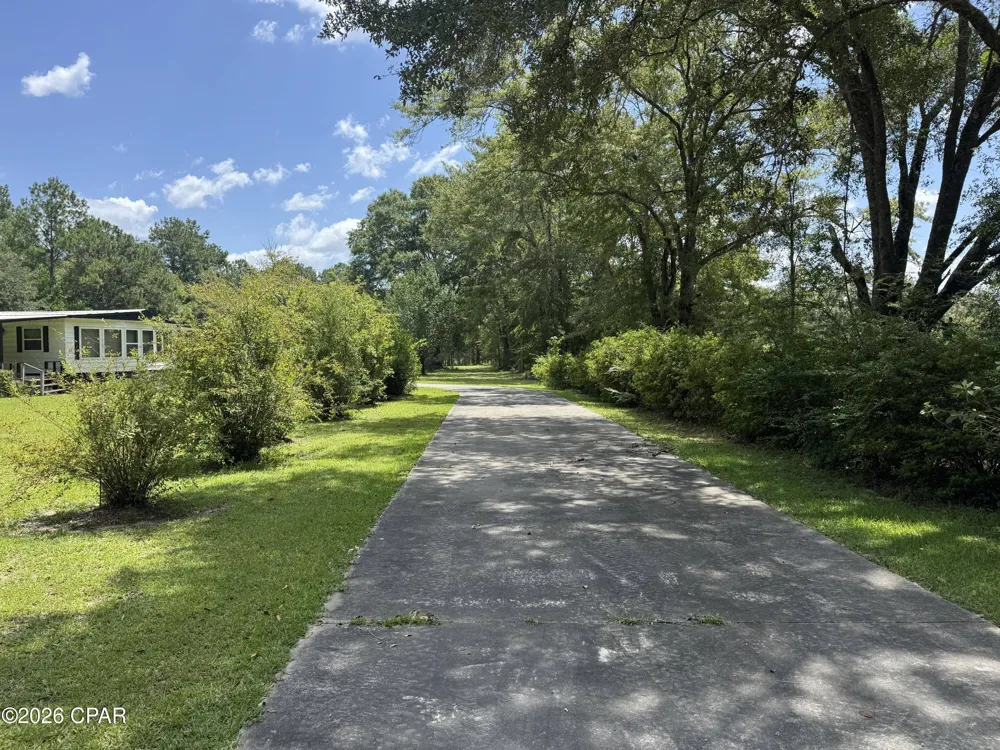 1929 Holmes Creek Road Graceville, FL 32440