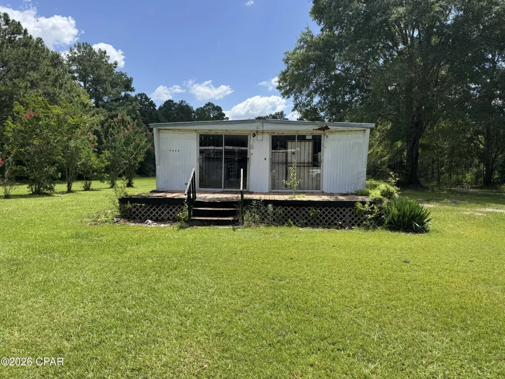 1929 Holmes Creek Road Graceville, FL 32440