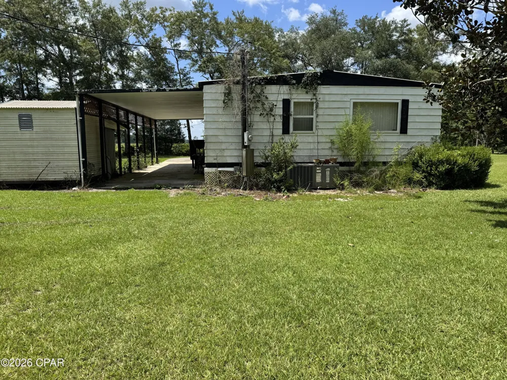 1929 Holmes Creek Road Graceville, FL 32440