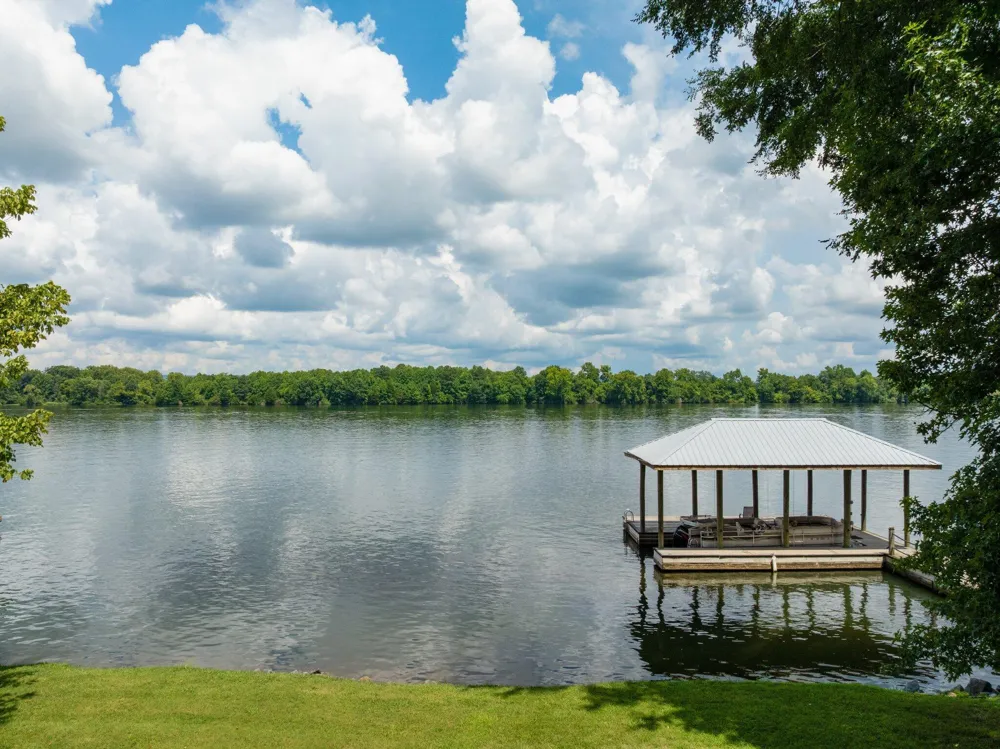 357 Russell Lane Decatur, TN 37322