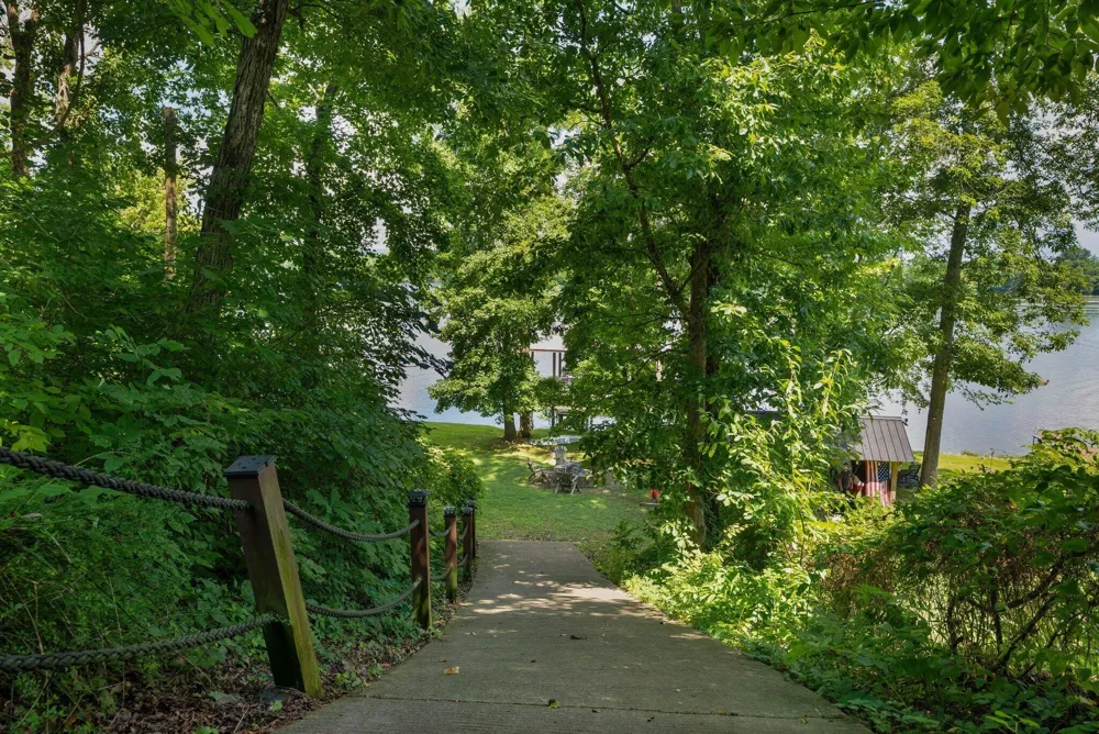 357 Russell Lane Decatur, TN 37322