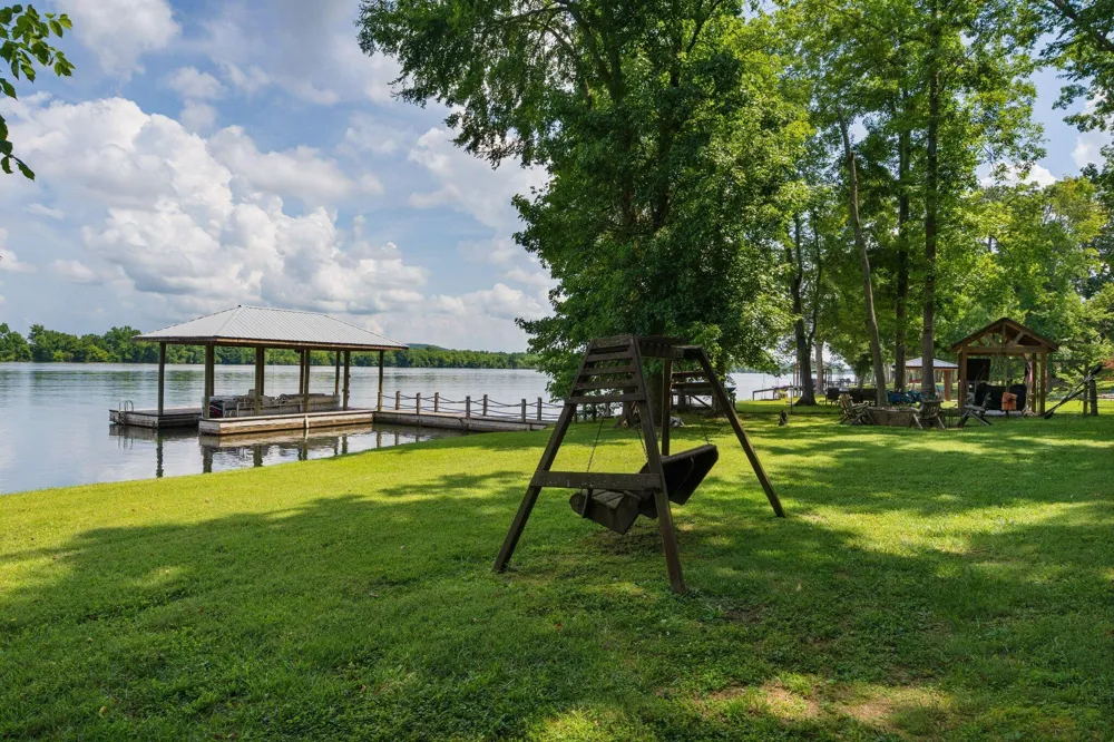 357 Russell Lane Decatur, TN 37322