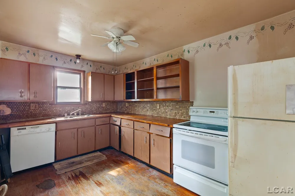 306 Summer Street Adrian City, MI 49221