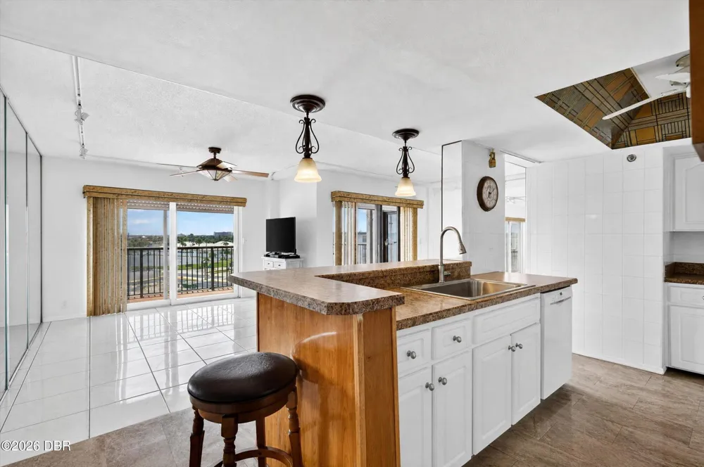 2615 S Atlantic Avenue #4C Daytona Beach Shores, FL 32118