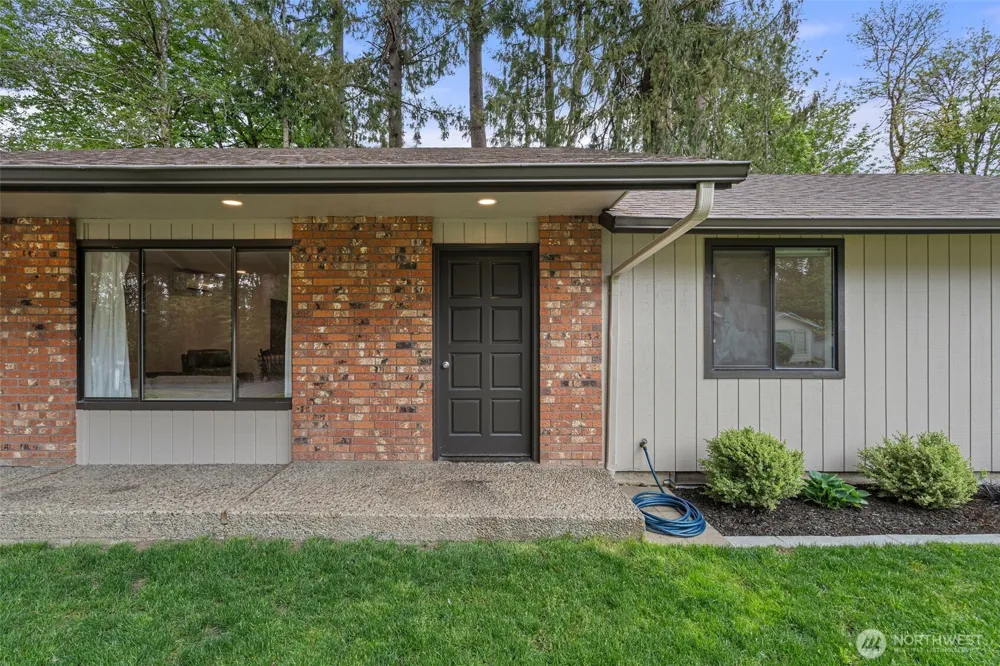708 NE Eaton Court Castle Rock, WA 98611