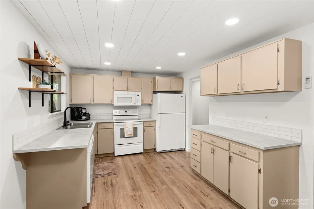 708 NE Eaton Court Castle Rock, WA 98611