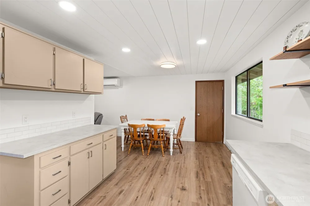 708 NE Eaton Court Castle Rock, WA 98611