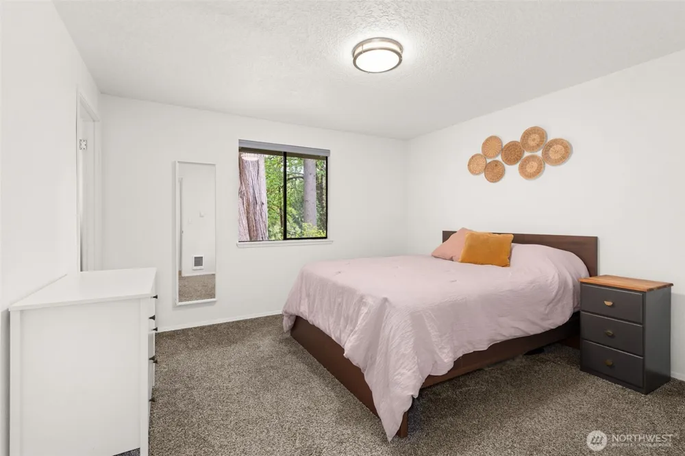 708 NE Eaton Court Castle Rock, WA 98611