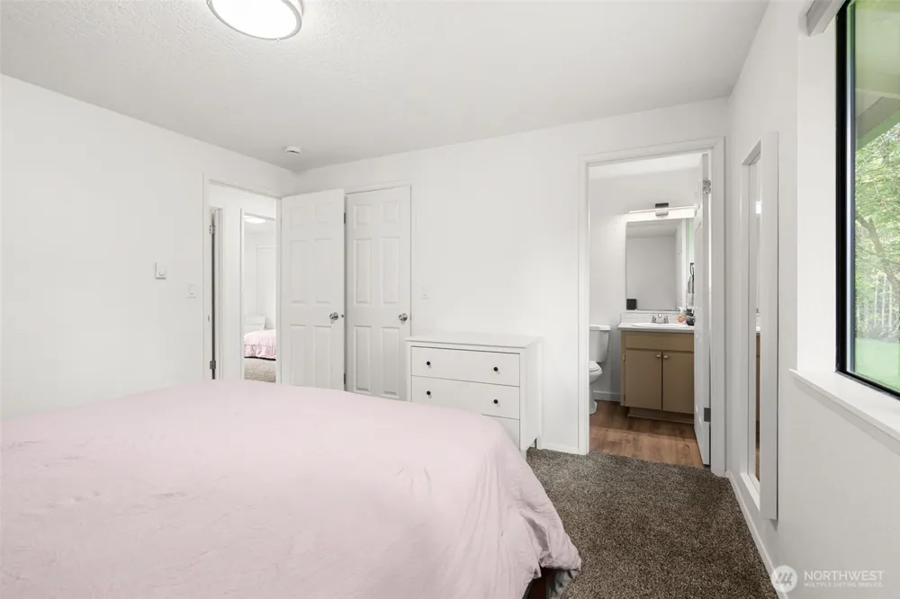 708 NE Eaton Court Castle Rock, WA 98611