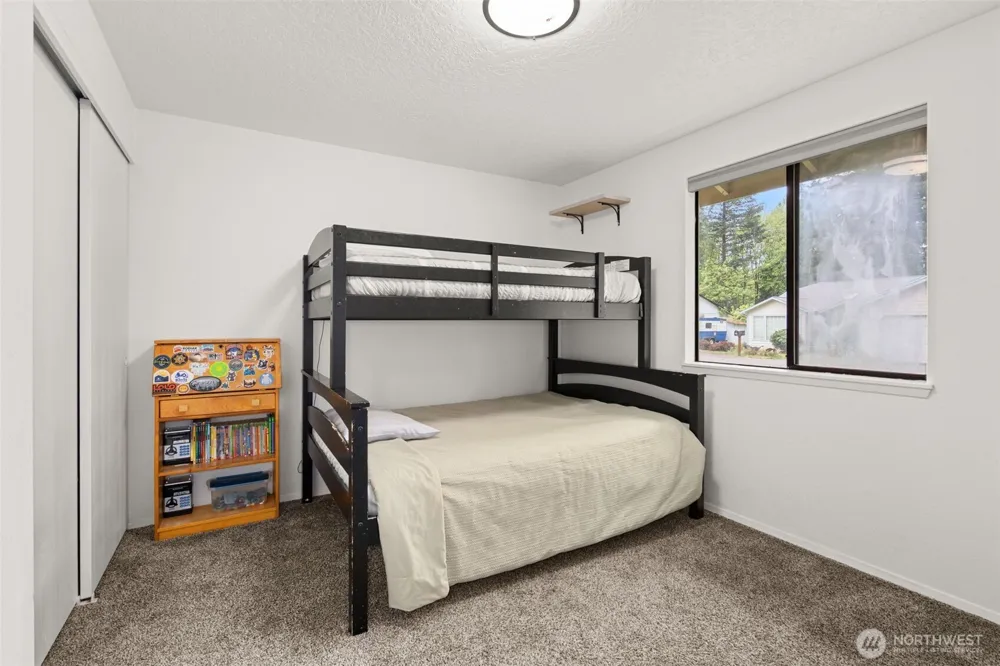 708 NE Eaton Court Castle Rock, WA 98611