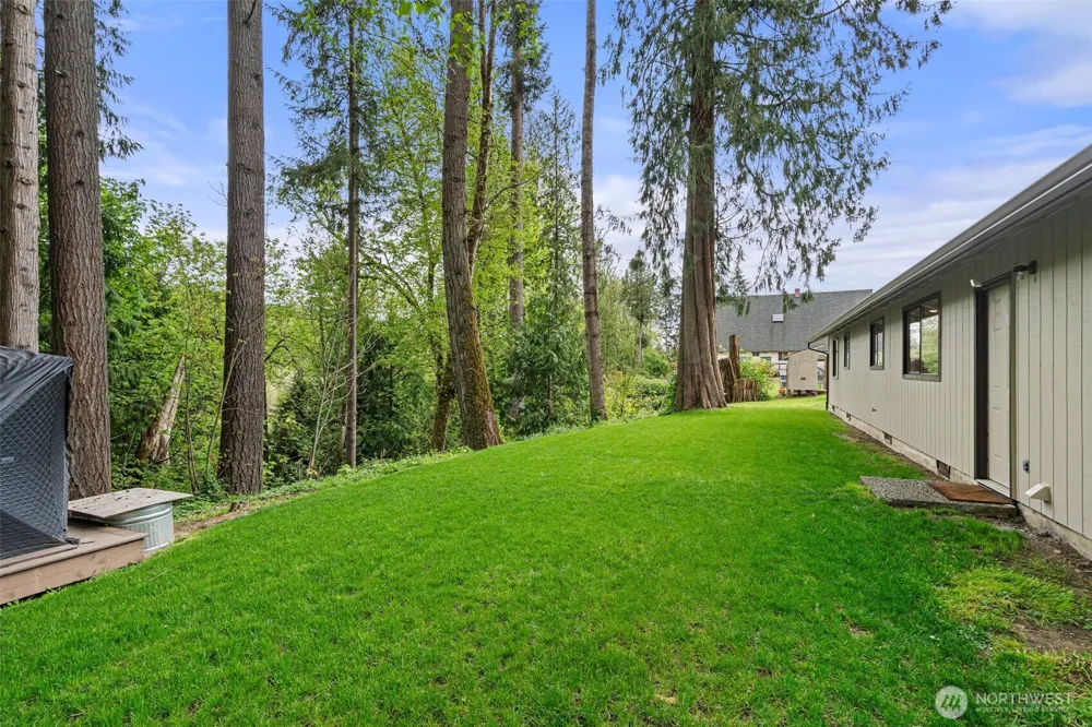 708 NE Eaton Court Castle Rock, WA 98611