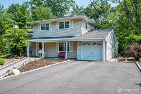 560 Wakefield Drive