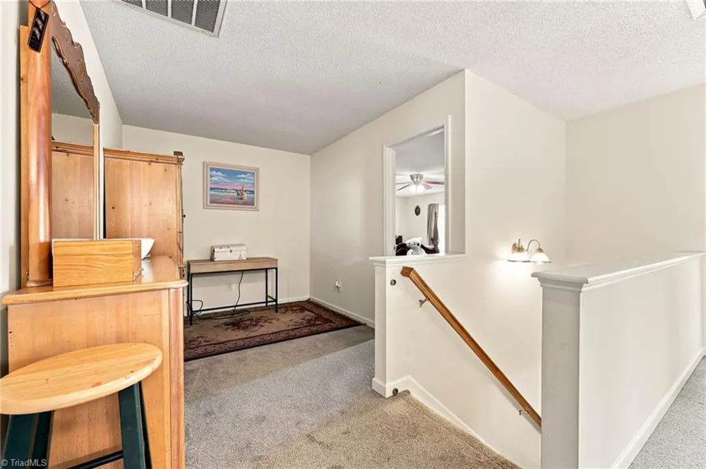 7027 Hill N Dale Drive Kernersville, NC 27284