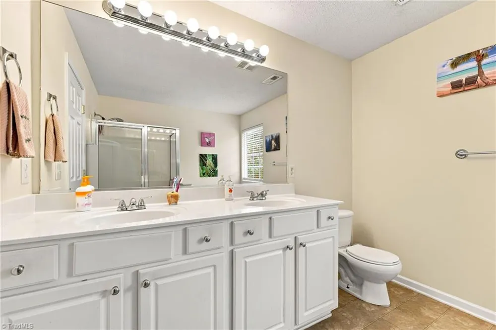 7027 Hill N Dale Drive Kernersville, NC 27284