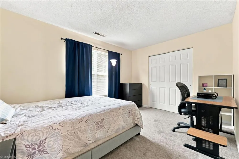 7027 Hill N Dale Drive Kernersville, NC 27284