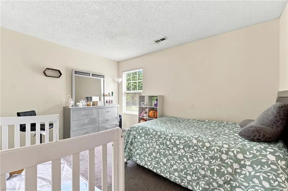 7027 Hill N Dale Drive Kernersville, NC 27284