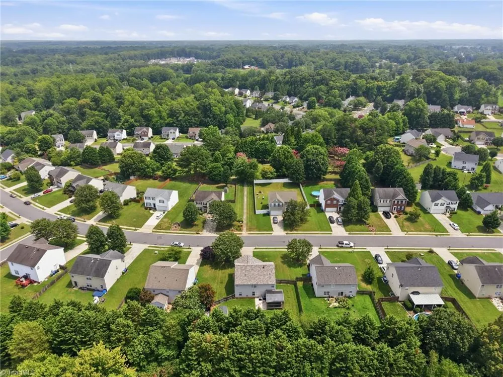 7027 Hill N Dale Drive Kernersville, NC 27284