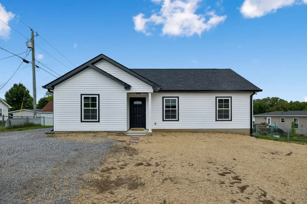 102 Hills St Woodbury, TN 37190