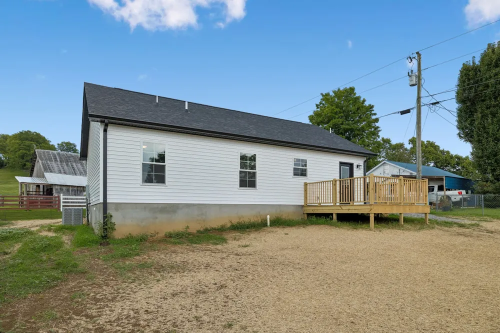 102 Hills St Woodbury, TN 37190