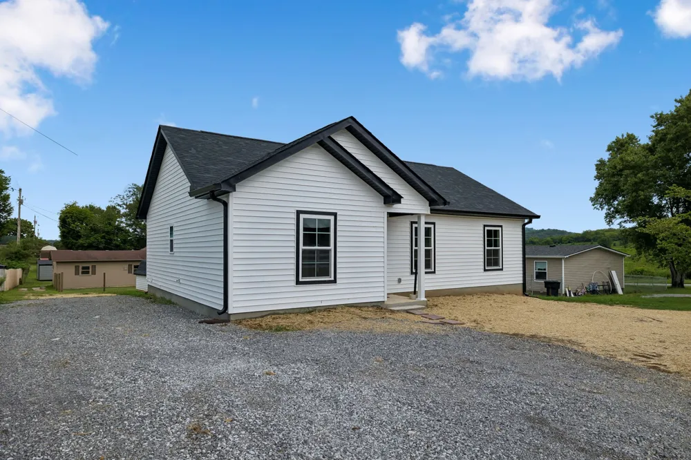 102 Hills St Woodbury, TN 37190