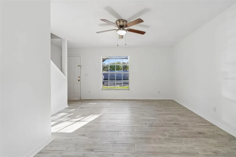 5182 SUNRIDGE PALMS DRIVE #5182 Tampa, FL 33617