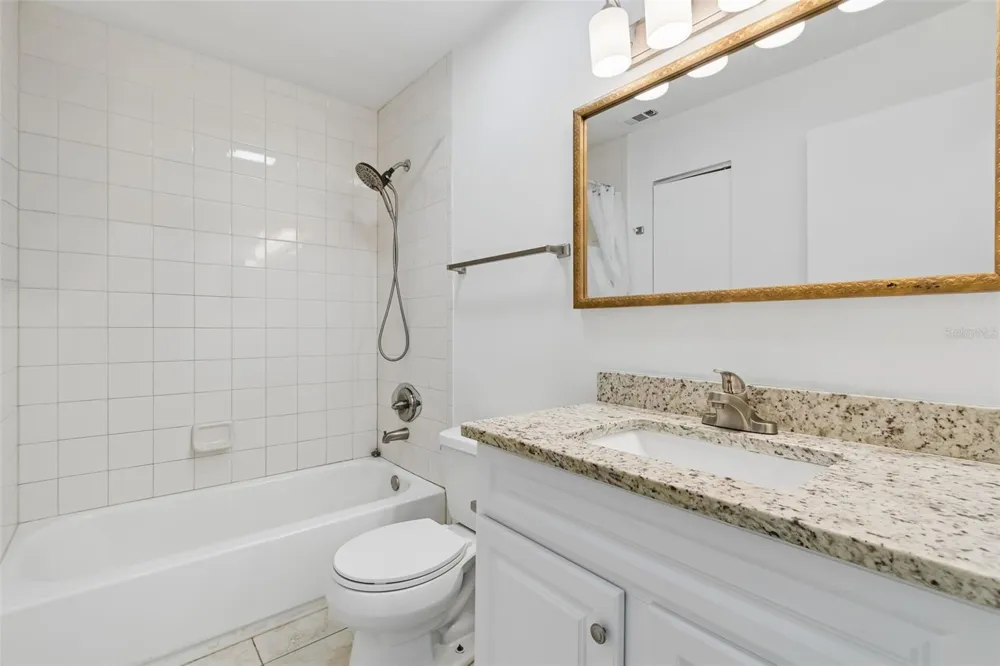 5182 SUNRIDGE PALMS DRIVE #5182 Tampa, FL 33617