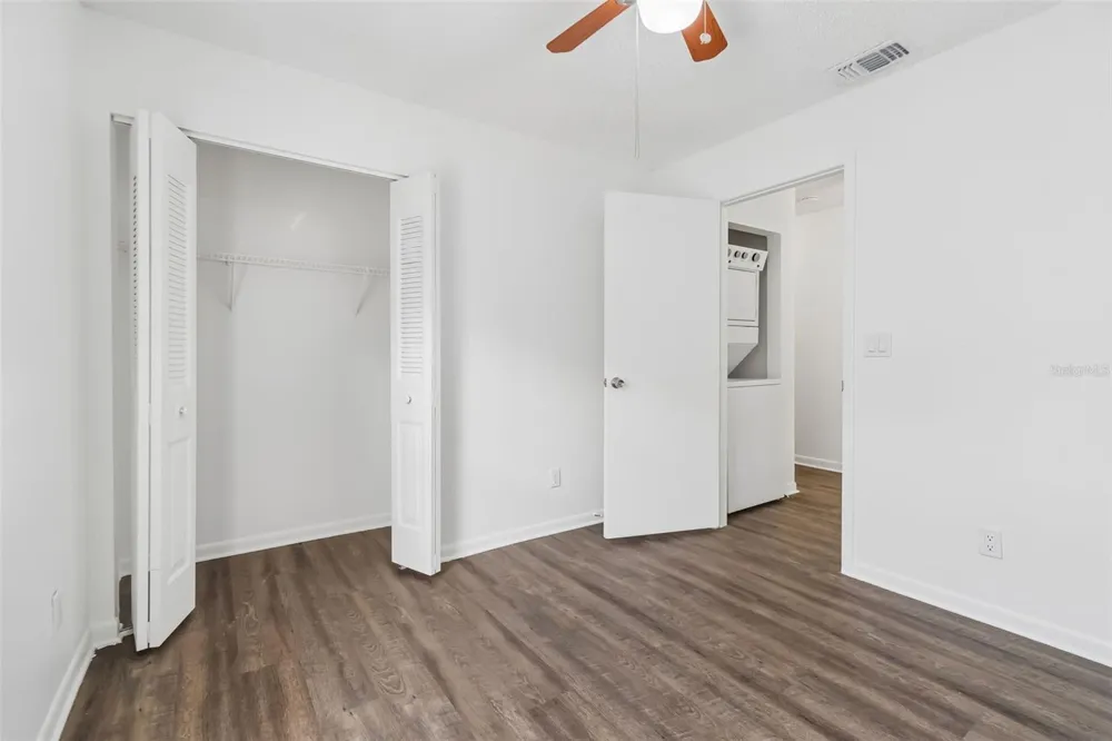 5182 SUNRIDGE PALMS DRIVE #5182 Tampa, FL 33617