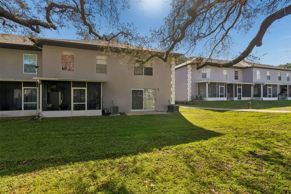 5182 SUNRIDGE PALMS DRIVE #5182 Tampa, FL 33617