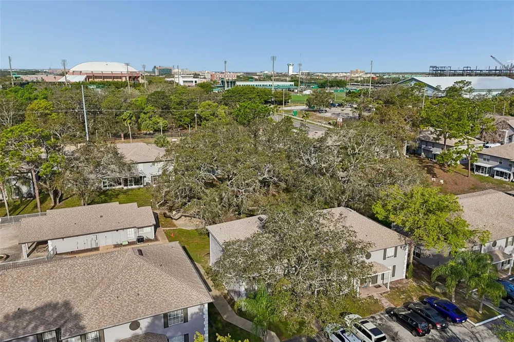 5182 SUNRIDGE PALMS DRIVE #5182 Tampa, FL 33617