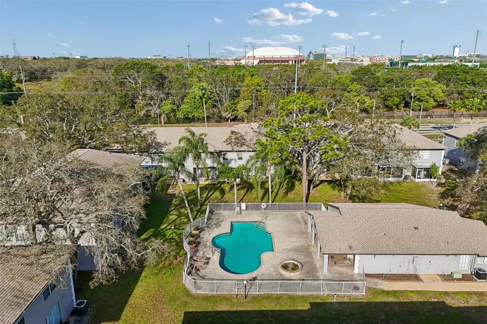 5182 SUNRIDGE PALMS DRIVE #5182 Tampa, FL 33617