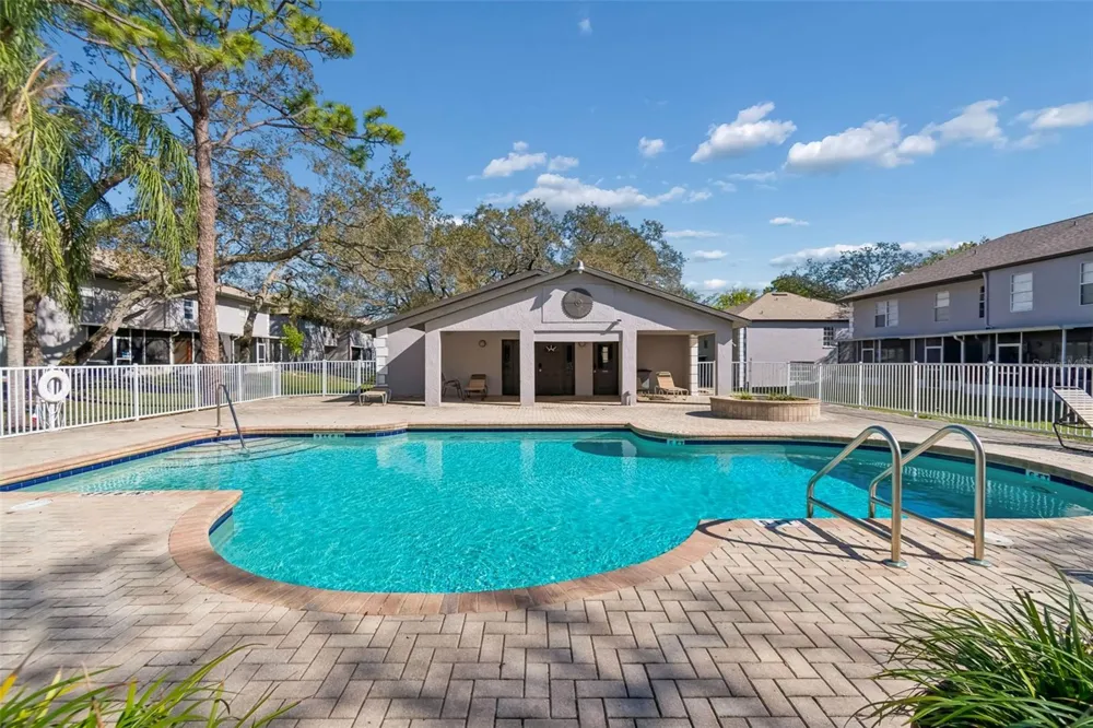 5182 SUNRIDGE PALMS DRIVE #5182 Tampa, FL 33617