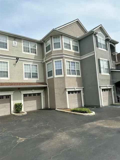 3373 S KIRKMAN ROAD #939
