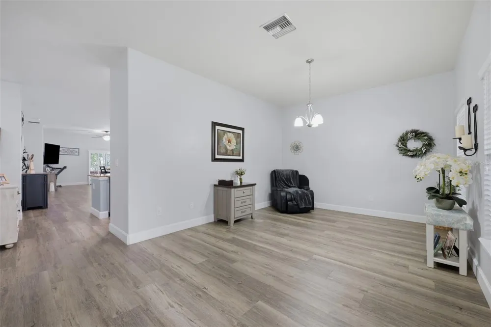 2814 MAPLE BROOK LOOP Lutz, FL 33558