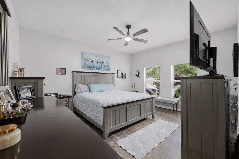2814 MAPLE BROOK LOOP Lutz, FL 33558