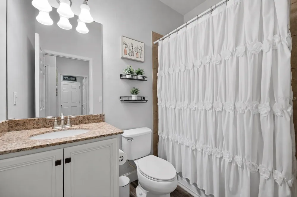 2814 MAPLE BROOK LOOP Lutz, FL 33558